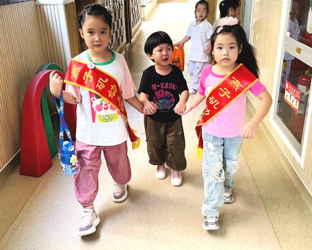 【生活燕幼·园区动态】下庙分园：“帮助弟弟妹妹”——新学期第一次儿童陶研会_html_8b2360c.jpg