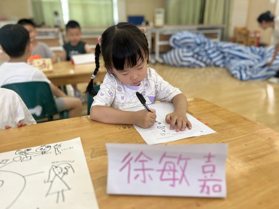 【生活燕幼·园区动态】下庙分园：“帮助弟弟妹妹”——新学期第一次儿童陶研会_html_m222cc658.jpg