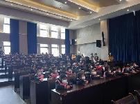 2023.3.14【生活燕幼·年级组动态】燕幼中心园：“走进派出所、警幼零距离”---中班年级组社区活动_html_mbf36718.jpg