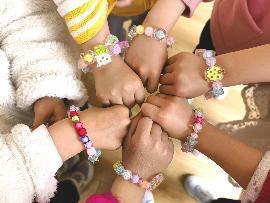 【生活燕幼·园区动态】燕幼中心园：“春风十里不如你，铿锵玫瑰绽芬芳”——三八妇女节活动_html_47b3df06.jpg