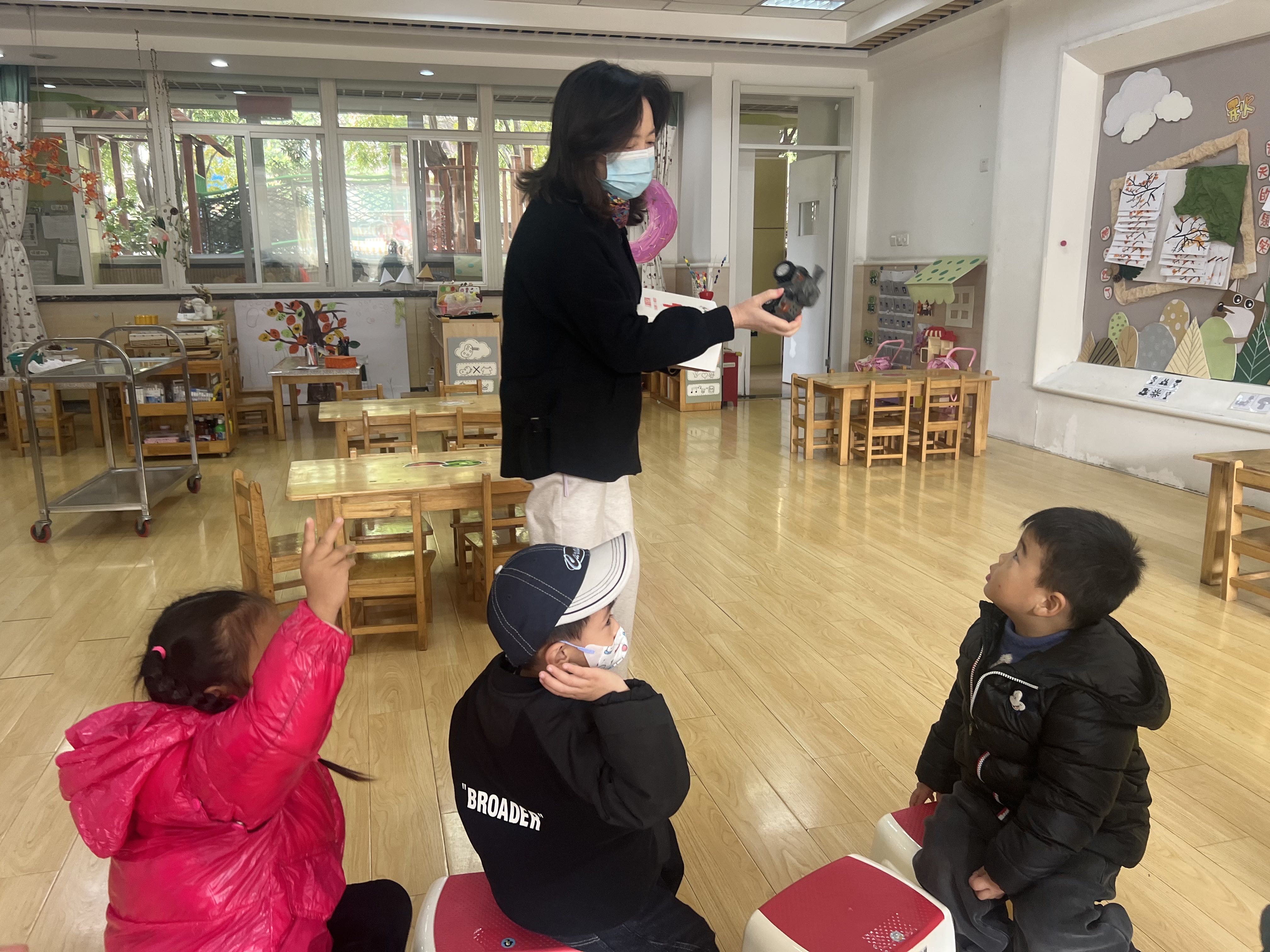 防拐防骗，为爱护航——防拐骗安全演练活动_html_m2faa5274.jpg