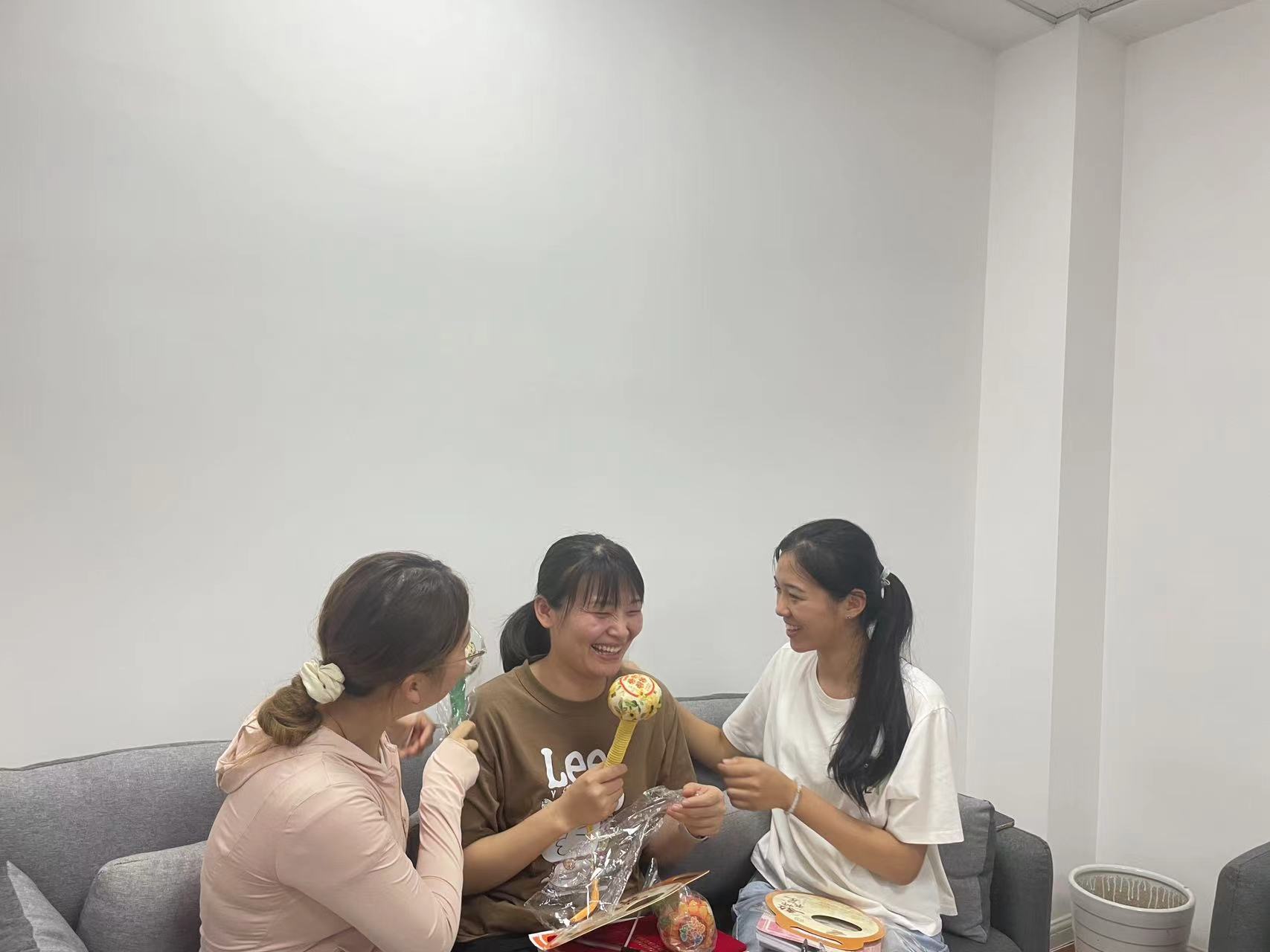 20240910【生活燕幼&middot;园区动态】新城分园：“师者如光，一路芳华”——庆祝教师节主题活动(1)_html_m204cbda9.jpg
