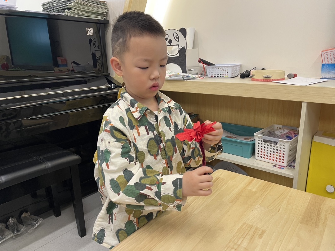 20230511 【生活燕幼·园区动态】燕鸣苑分园：以爱为言 感恩有你——母亲节活动_html_m45cce2d6.jpg