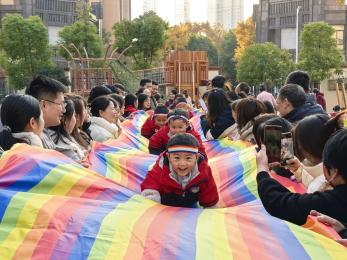 20241217 【生活燕幼·园区动态】燕鸣苑分园：“运动悦童心，亲子伴成长”——亲子运动会_html_m370179d3.jpg