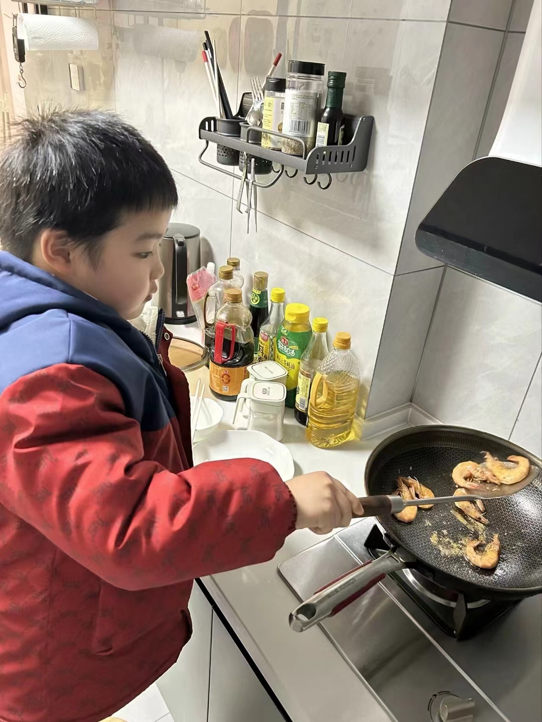 20240219【生活燕幼·园区动态】新城分园：“新年齐动手，劳动乐无穷”——寒假日常生活劳动实践活动_html_209c8b91.jpg