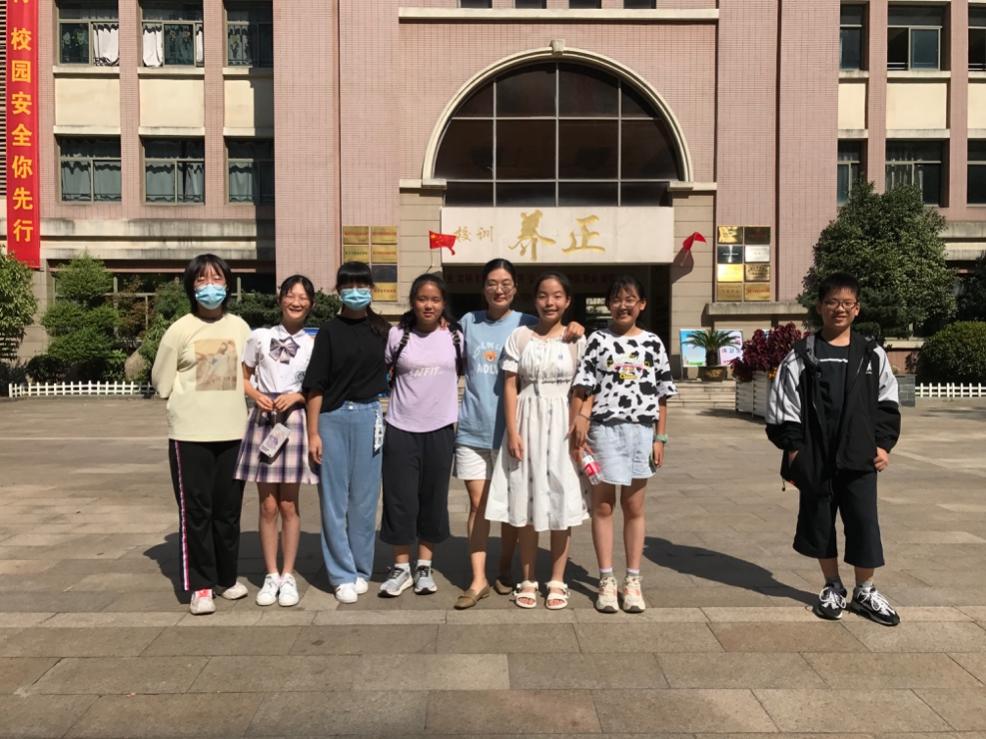 用爱启智 逐光前行——印丽萍_html_m4e120de5.jpg