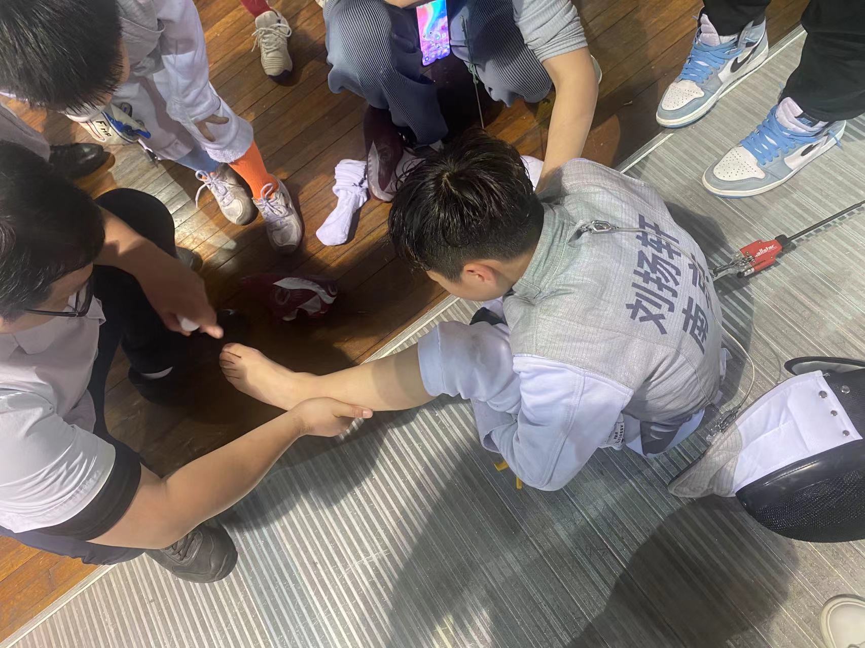 【养正颐小&middot;教学】“击”发潜能 亮 “剑”夺耀_html_m2f4ddab3.jpg