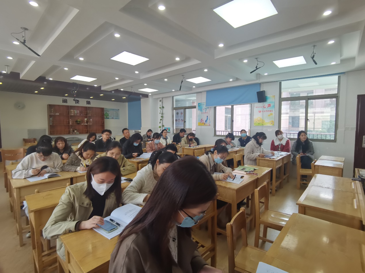 【养正颐小】“研”以致思，让儿歌活力“声入人心”_html_m3e2b8e65.jpg
