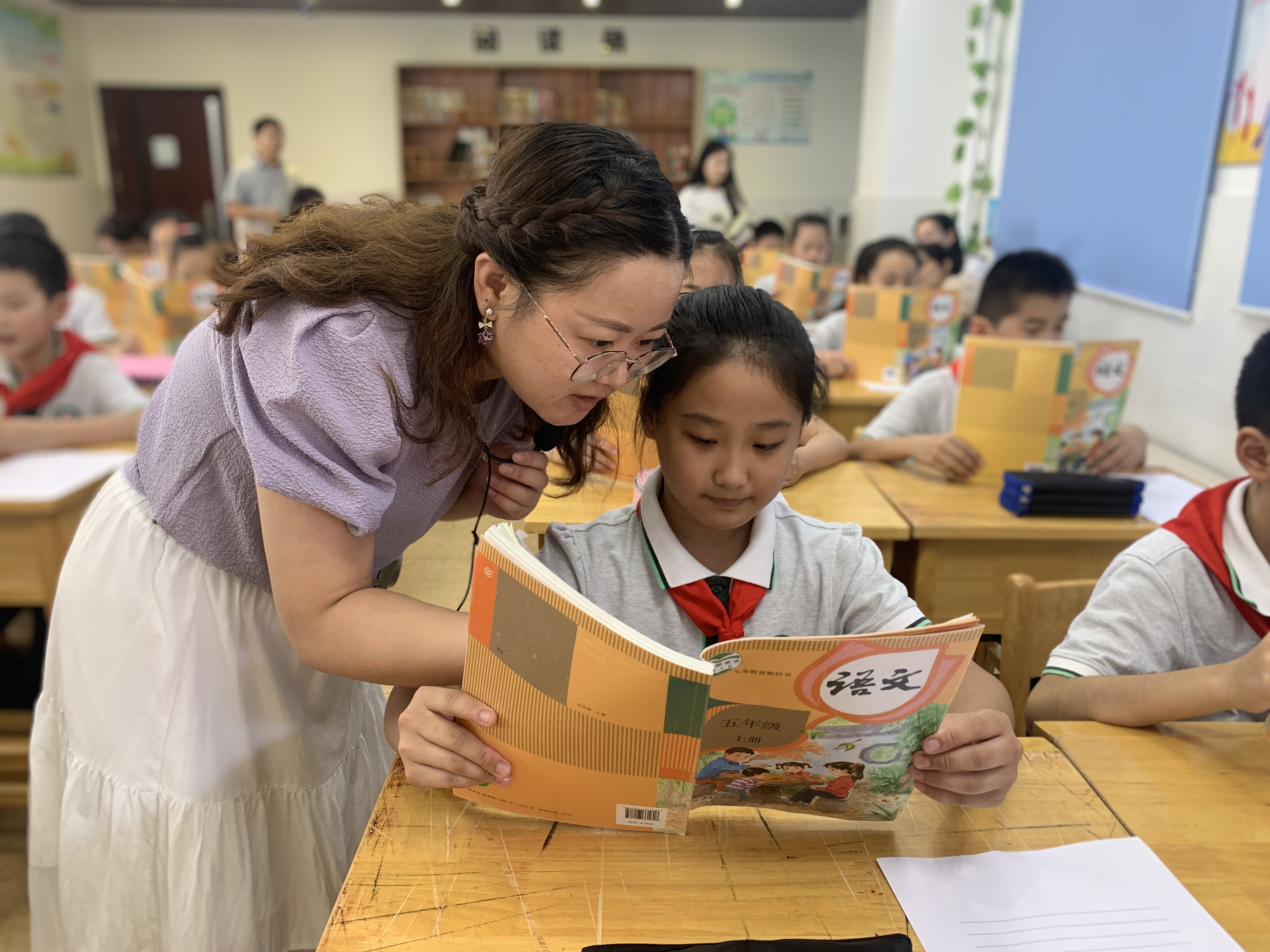【养正颐小】落花非无意，花生感人心  ——记中电颐和家园小学《落花生》语文教研活动