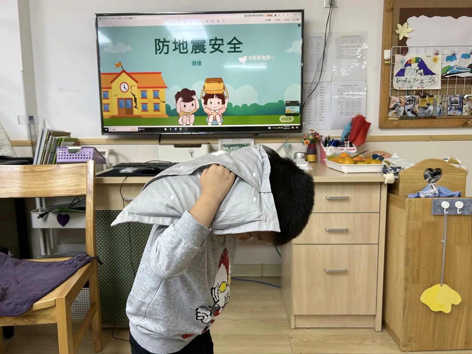 （乐动马幼）【安全第一】马群幼儿园东花港分园防震应急疏散演练