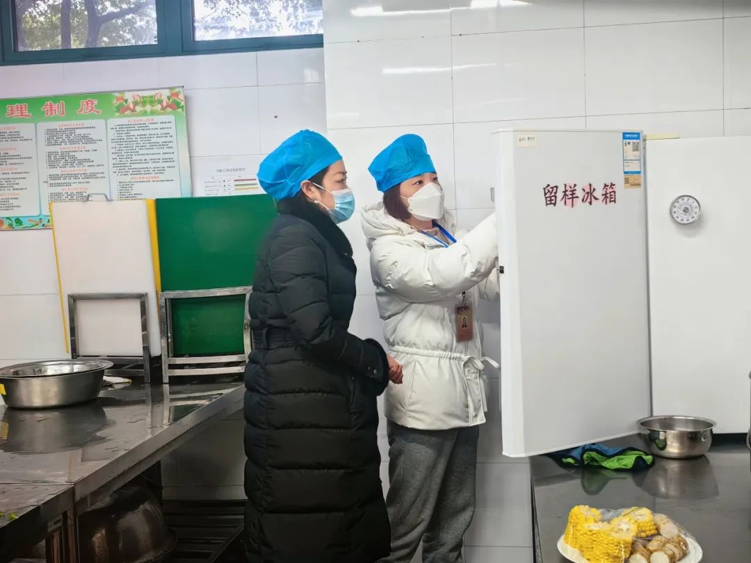 临时_html_3ba99515.jpg