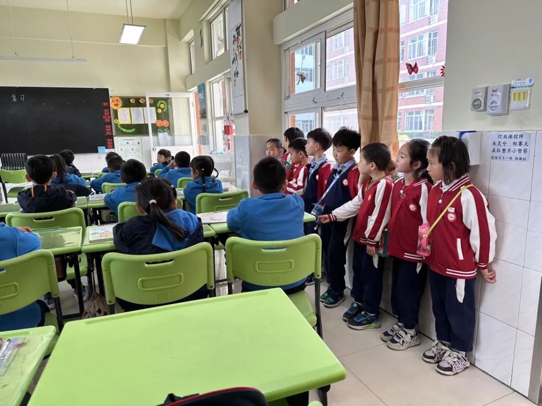 临时_html_274d7894.jpg