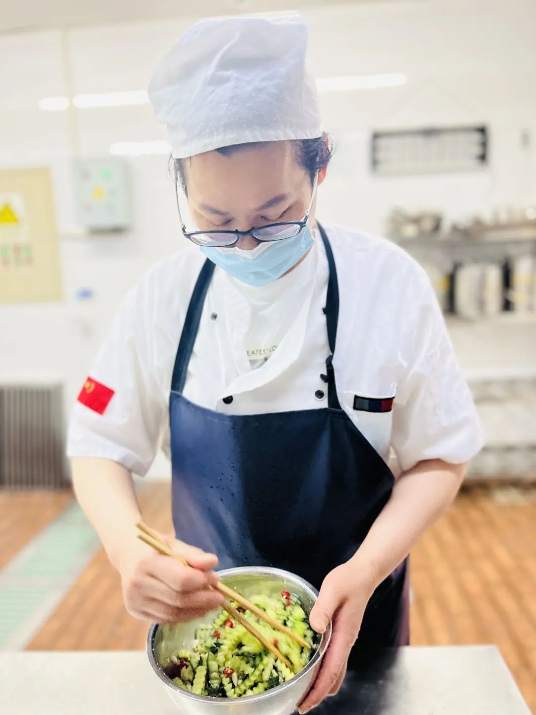 临时_html_m174aad81.jpg