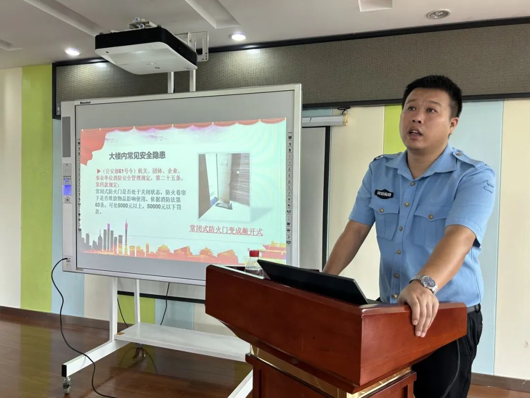 临时_html_511a7c92.jpg