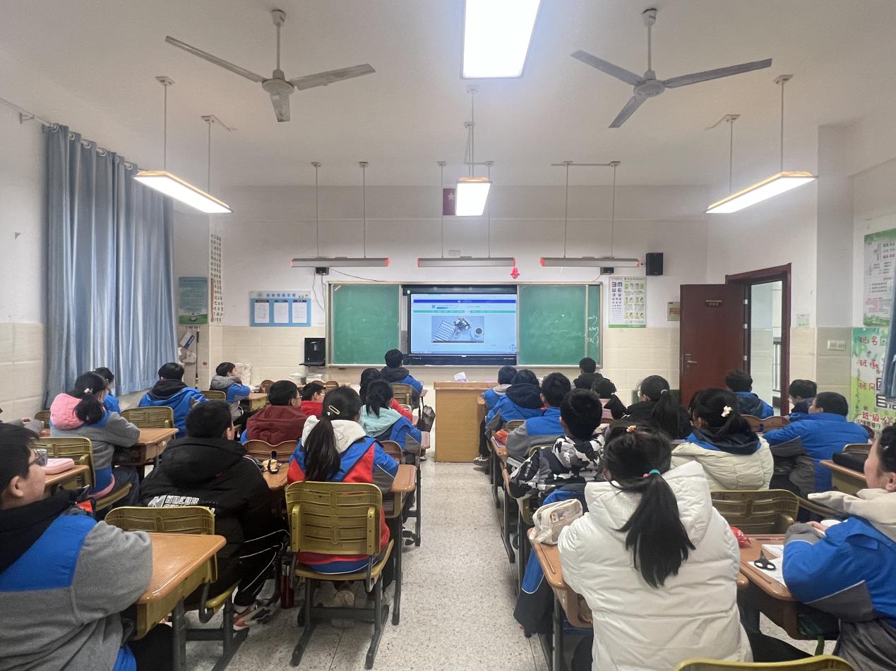 2024.3.1-王诗佳-学会欣赏  快乐自我(1)_html_m2cc7e159.jpg