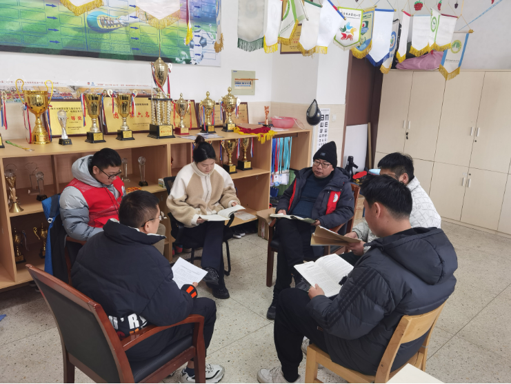 【大爱青秀·教学】聚集智慧，有备而来—青秀城小学综合组集体备课（三）_html_b5d701d.png