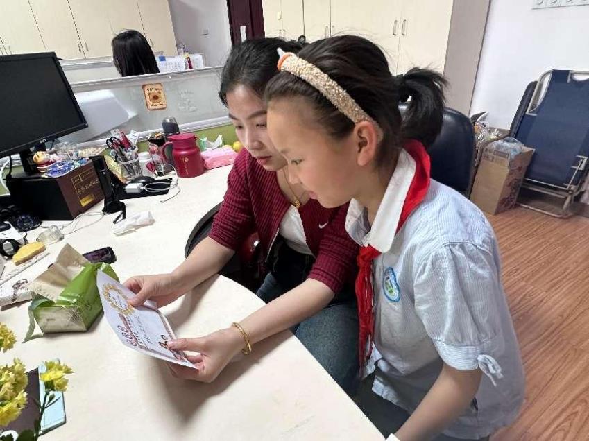 2025.4.8【大爱青秀·记忆德育】童伴导师 双向奔赴心连心，吐露心底小秘密—记3月全员关爱导师活动(2)_html_32d44f89.jpg