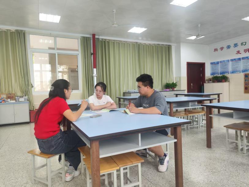 综合学科集体备课报道（五）_html_92aa403.jpg