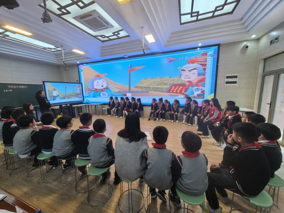 1_1_导师班会润心灵 携手引领共成长——栖霞区颜丽、周宏亮名师工作室送教活动_html_15ae2681.png