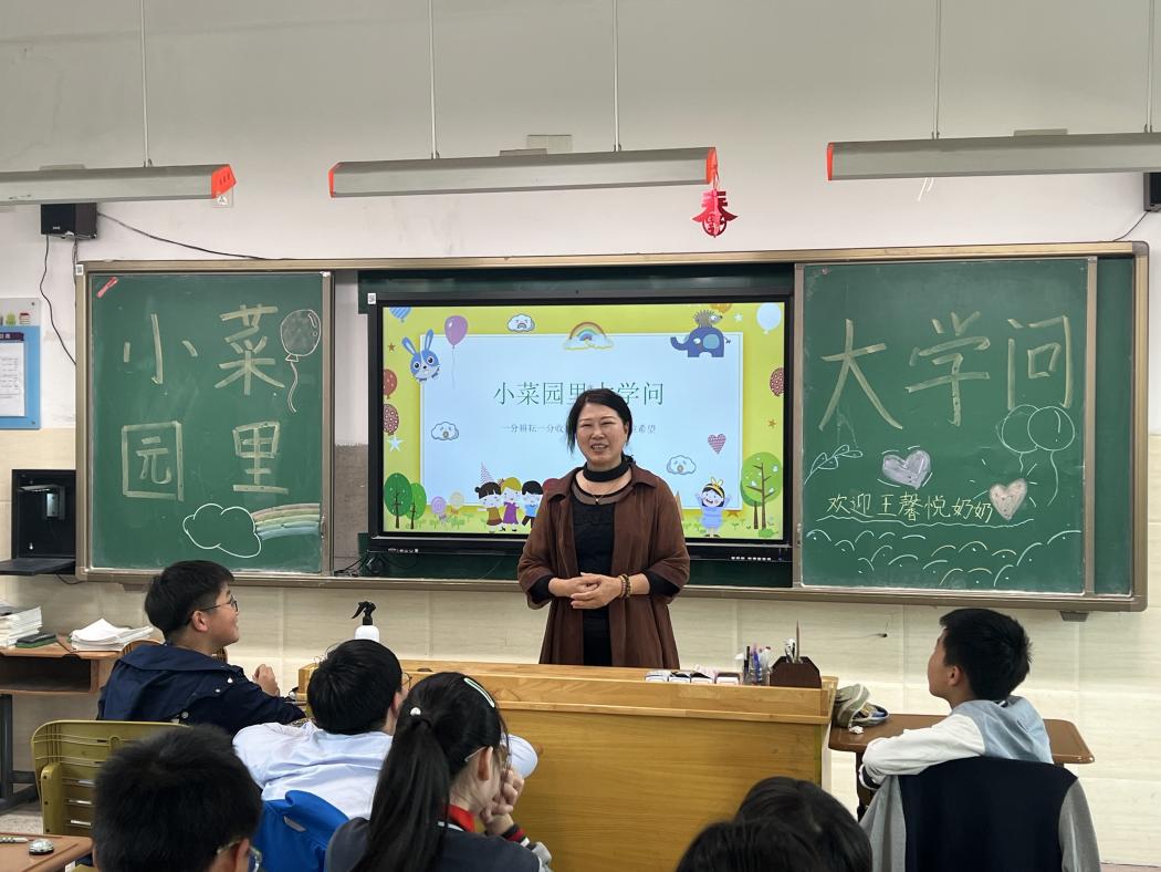 2024.5.10-王雅萱-青小宝藏家长进校园活动(1)_html_m3f3bca97.jpg
