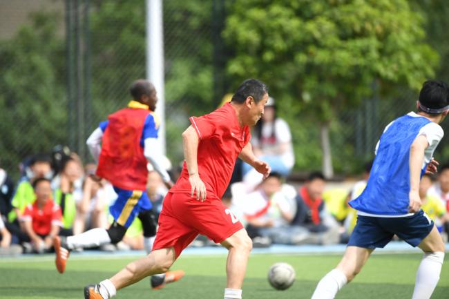 【大爱青秀】拼搏不止，逐梦未来！—南京市青秀城小学第五届“校长杯”足球班级联赛闭幕式暨颁奖仪式圆满举行(1)_html_39363635.jpg
