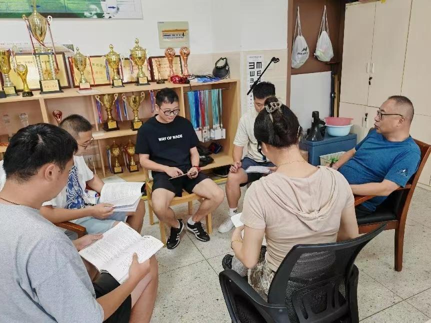 【大爱青秀·教学】深耕教研沃土，共育桃李芬芳--青秀城小学综合组集体备课(六)_html_23c8e2f6.jpg