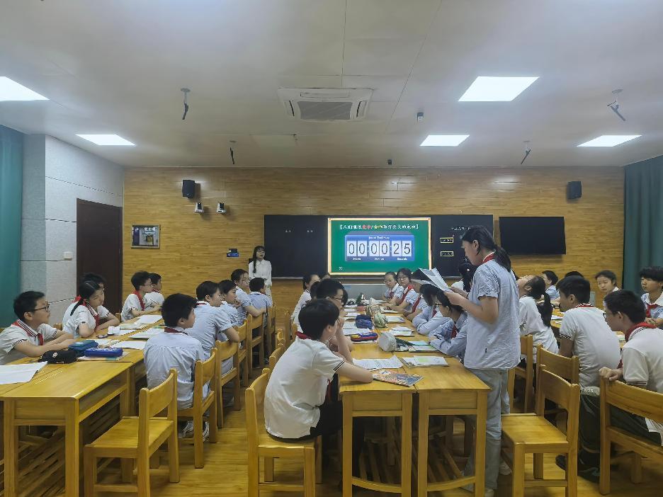【大爱青秀·教学】思辨交锋展风采 口语交际促成长 —— 青秀城小学语文组校本研修活动（五）_html_m4ad819c7.jpg