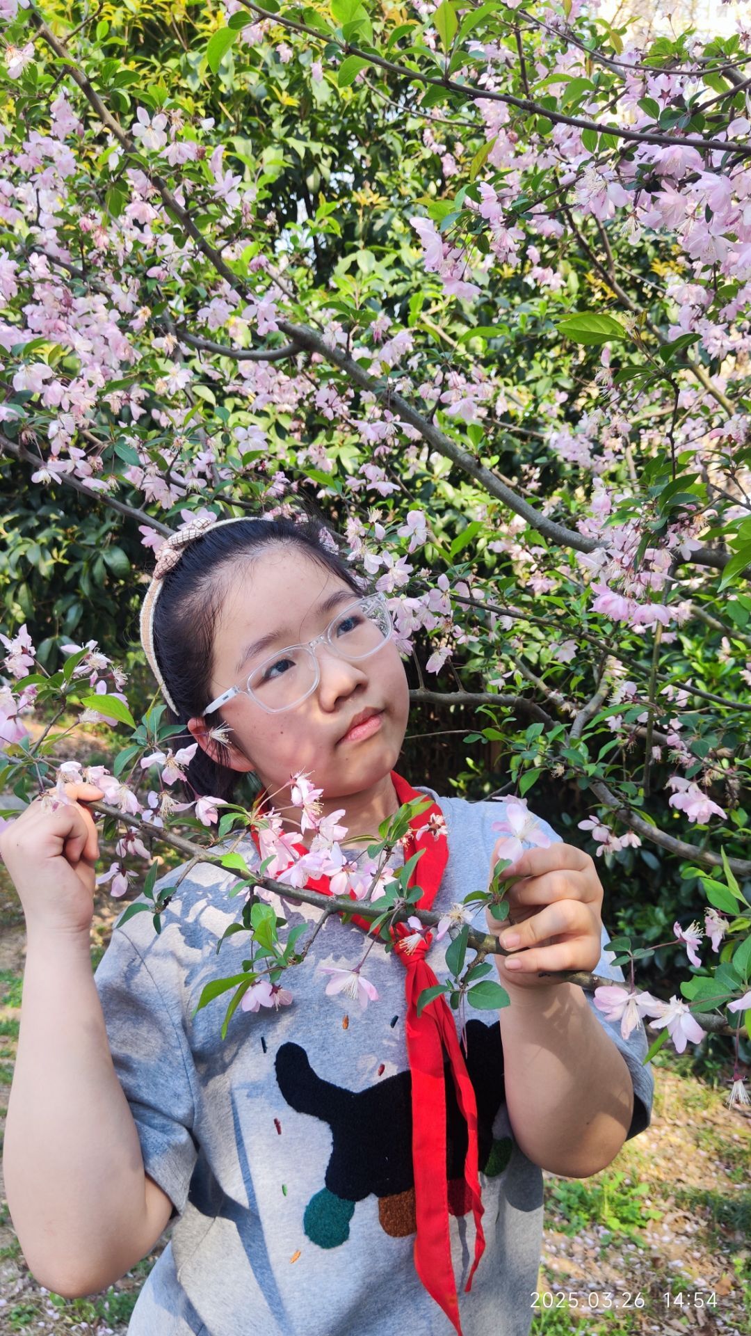2025.6.23朱婕【大爱青秀&middot;记忆德育】六4比个耶 毕个业_html_452aab4.jpg