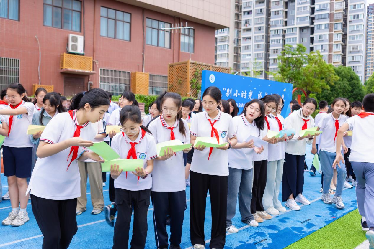 2024届毕业典礼新闻稿_html_e92295c.jpg