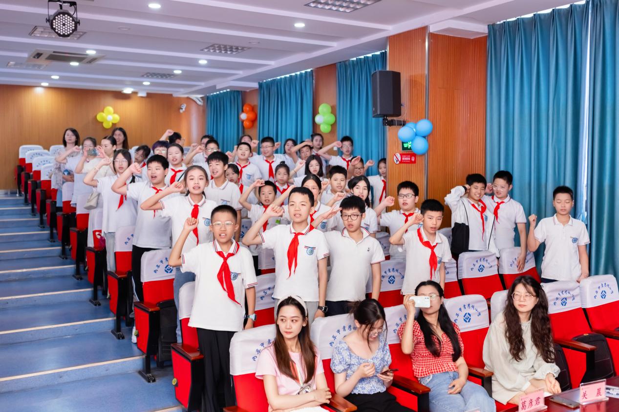 2024届毕业典礼新闻稿_html_63d59ac7.jpg
