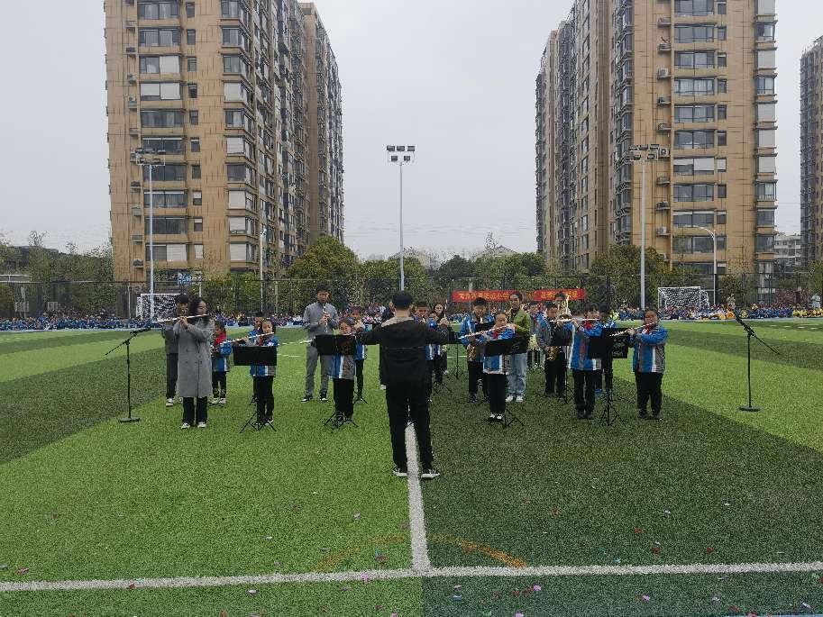 【大爱青秀】足球嘉年华 小小绿茵梦_html_35bac525.jpg