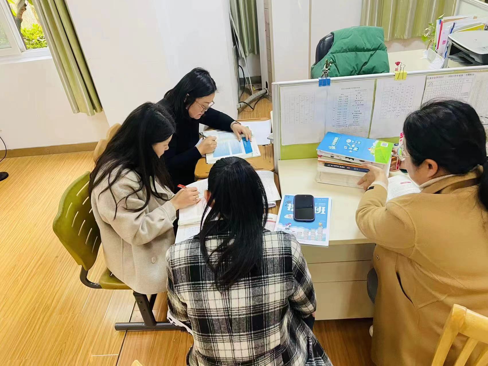 集体备课新闻稿3.10_html_m2cf0447d.jpg