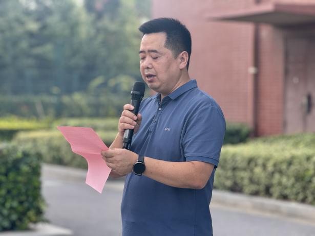 2024.9.25柏雪【大爱青秀】路队评比亮风采 规范行为塑未来——记青秀城小学2024-2025学年“美丽路队”比赛_html_5ada94d6.jpg