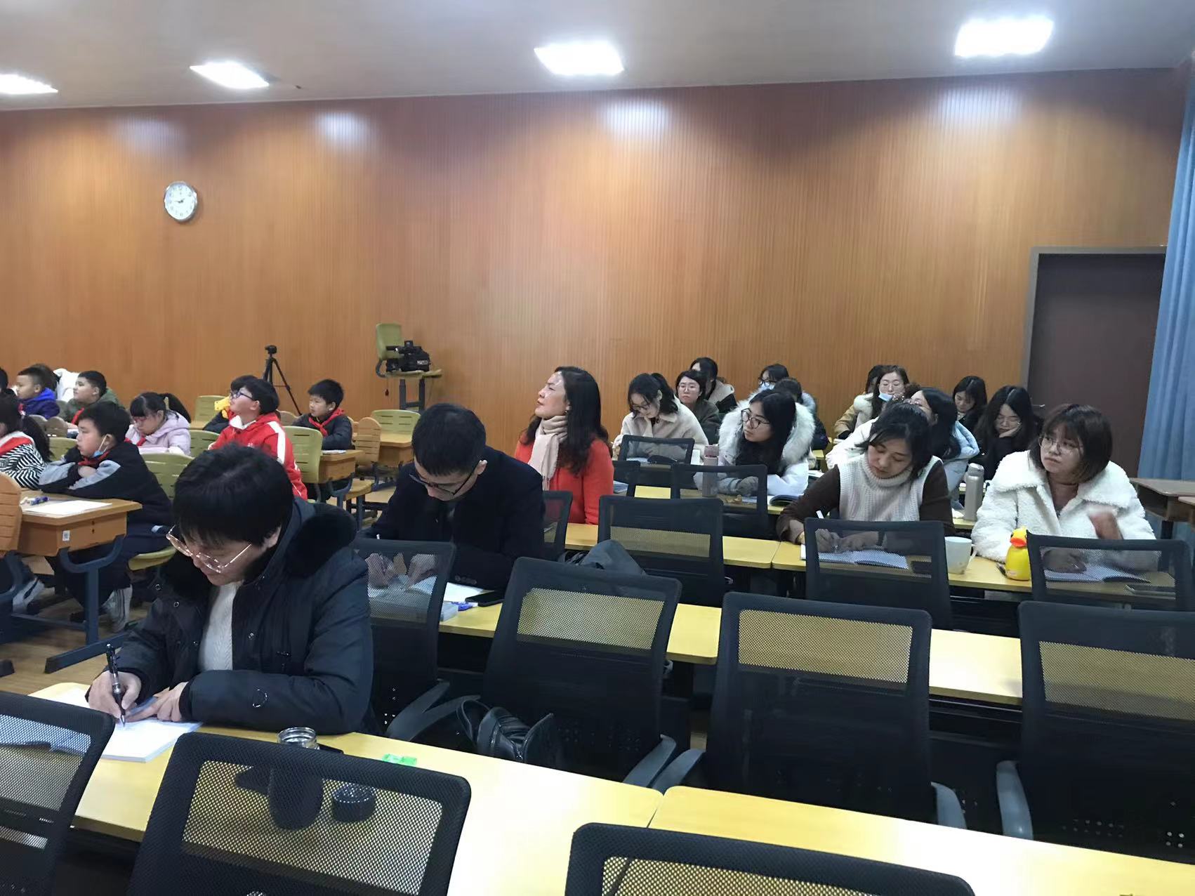 【大爱青秀】顺应自然 指向小学数学课堂深度对话