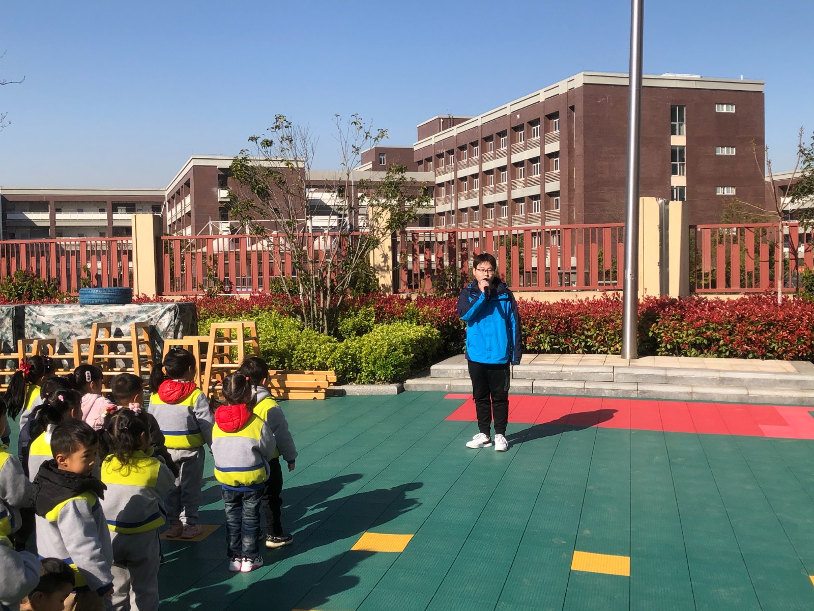 【乐活龙幼】呵护眼睛，从小做起 ——龙潭幼儿园龙岸二园爱眼日活动报道