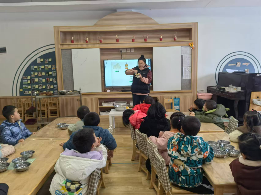 【乐活龙幼·乐享童年】舌尖上的“藕”遇——龙潭幼儿园龙景分园小班课程故事