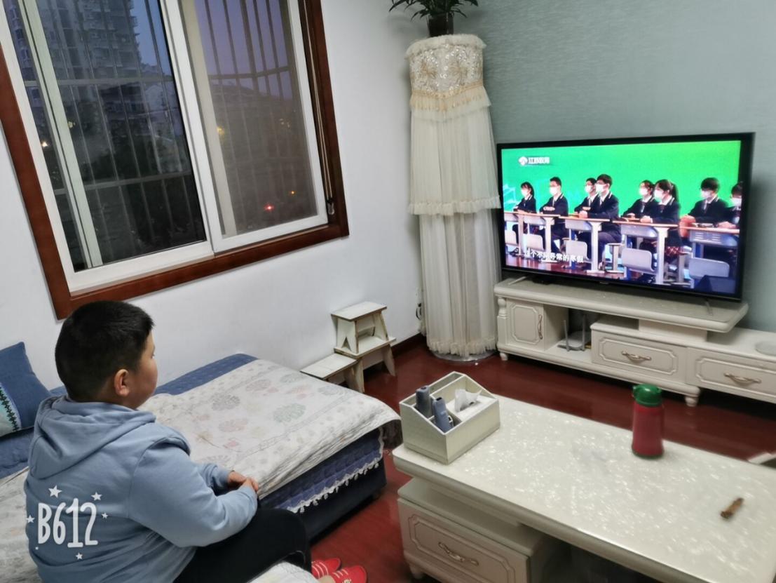 开学第一课新闻稿4.28_html_m1b0e2d19.jpg