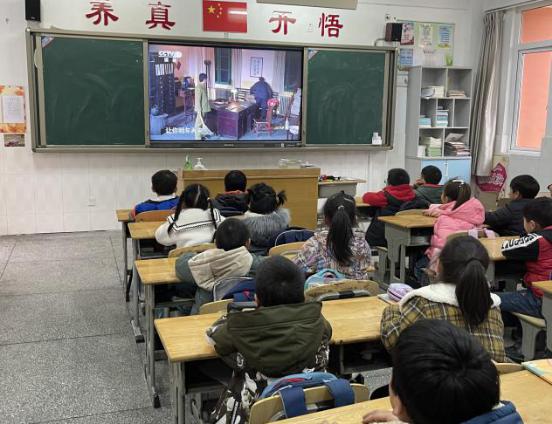 20210305学雷锋主报道_html_m786d2b33.jpg