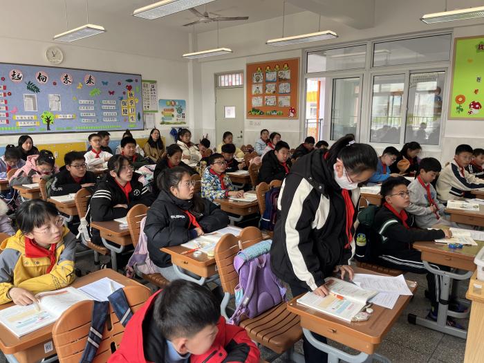 20240312六年级数学组循环听课活动报道_html_m144ac13.jpg