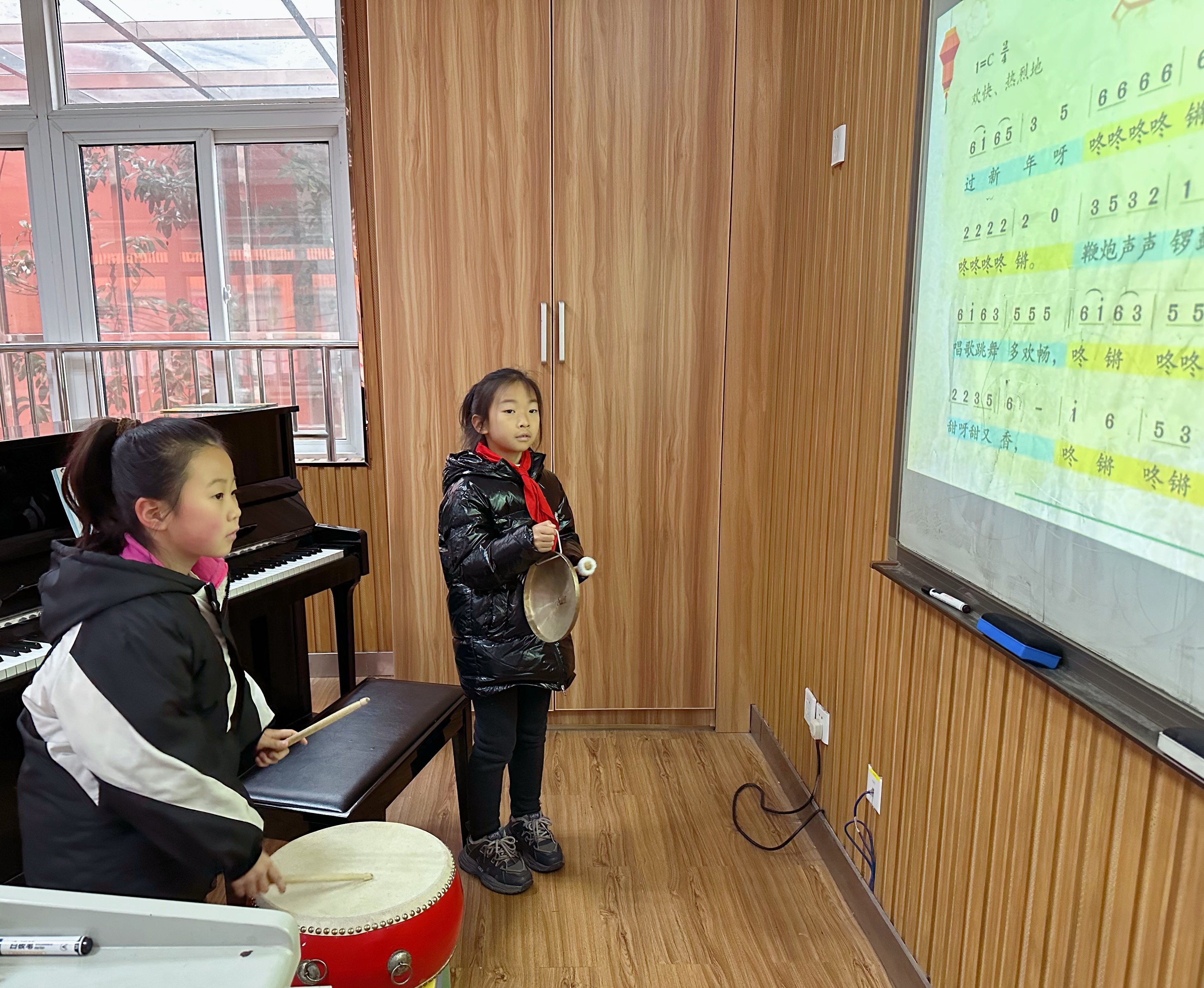 《过新年》新闻稿_html_m329c2150.jpg