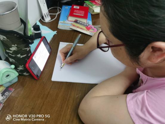如何帮助孩子应对考试焦虑_html_29e1369c.jpg