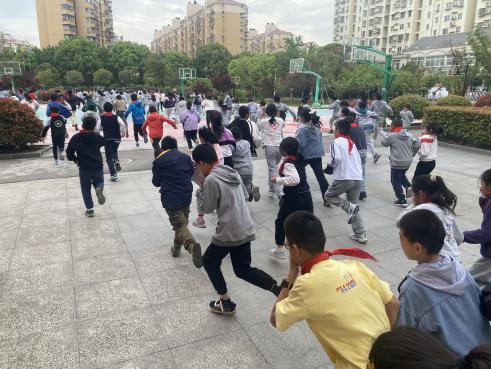 开展消防演练 筑牢安全底线_html_m394feeff.jpg