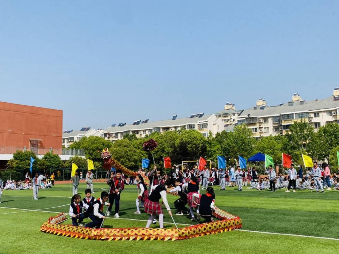 悦动童心，乐享童年2021南湾营小学春季运动会新闻稿_html_m68b27217.jpg