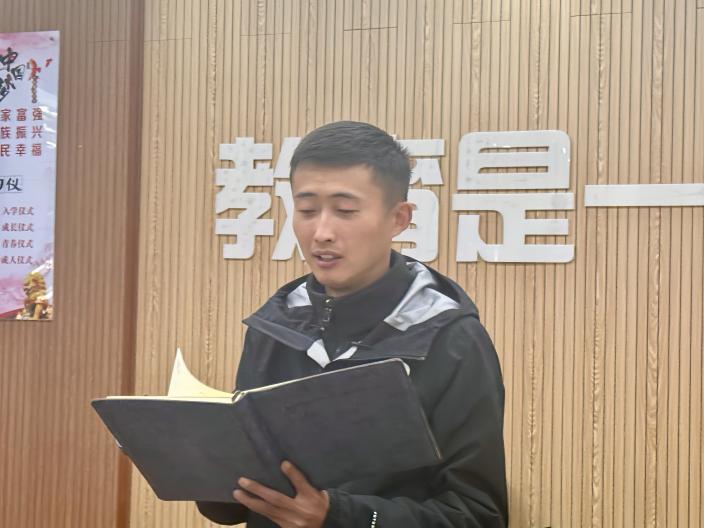20250402集思广益共奋进，综合备课启新程 南湾营小学综合组校本研修（十二）_html_m68f05f5f.jpg