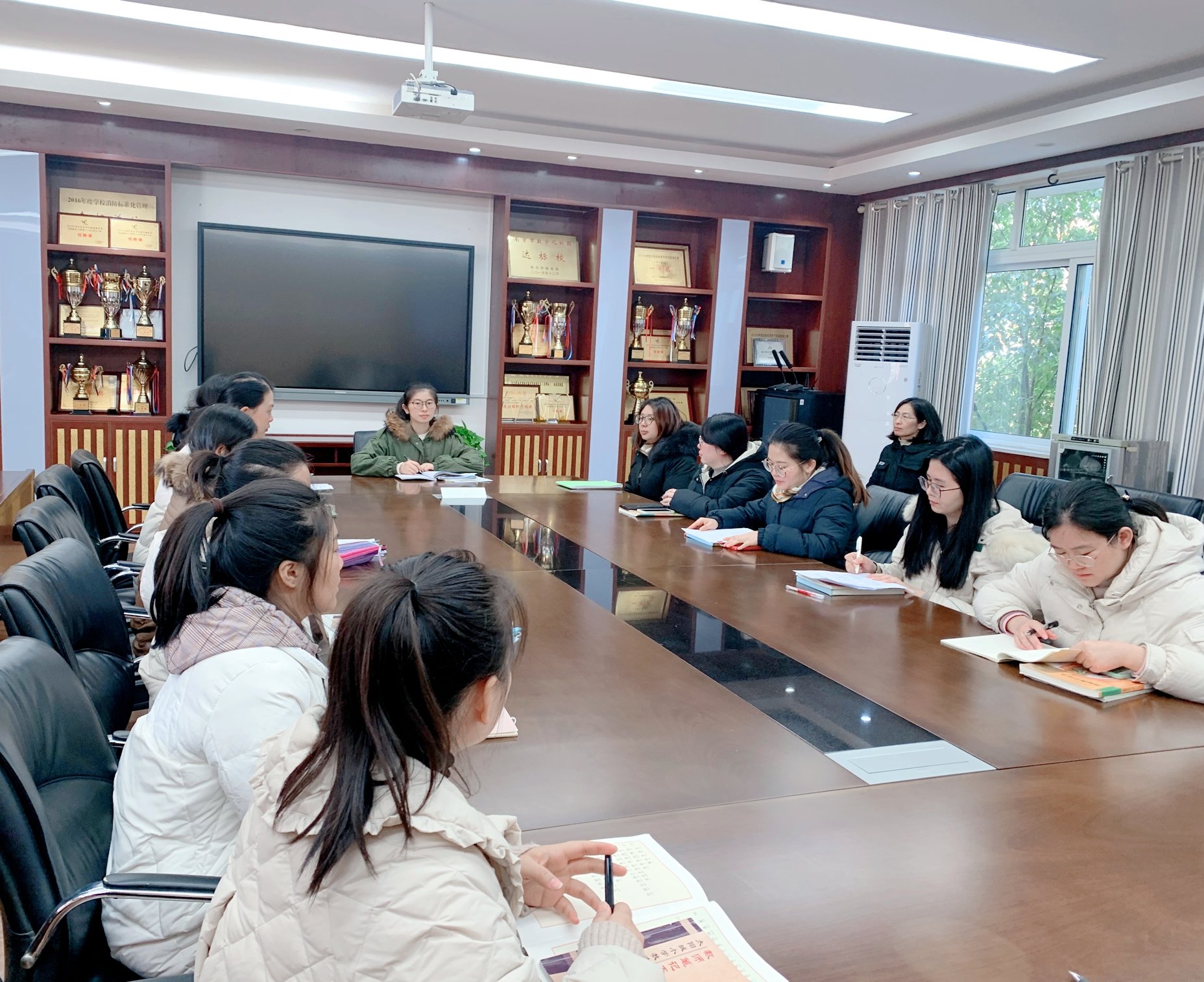 教于善学 研以致远——南湾营小学语文组校本研修(113)通讯稿_html_3107e38a.jpg