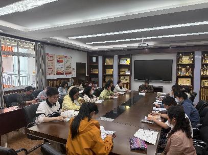 20250409语文组校本研修报道_html_m208daea2.jpg