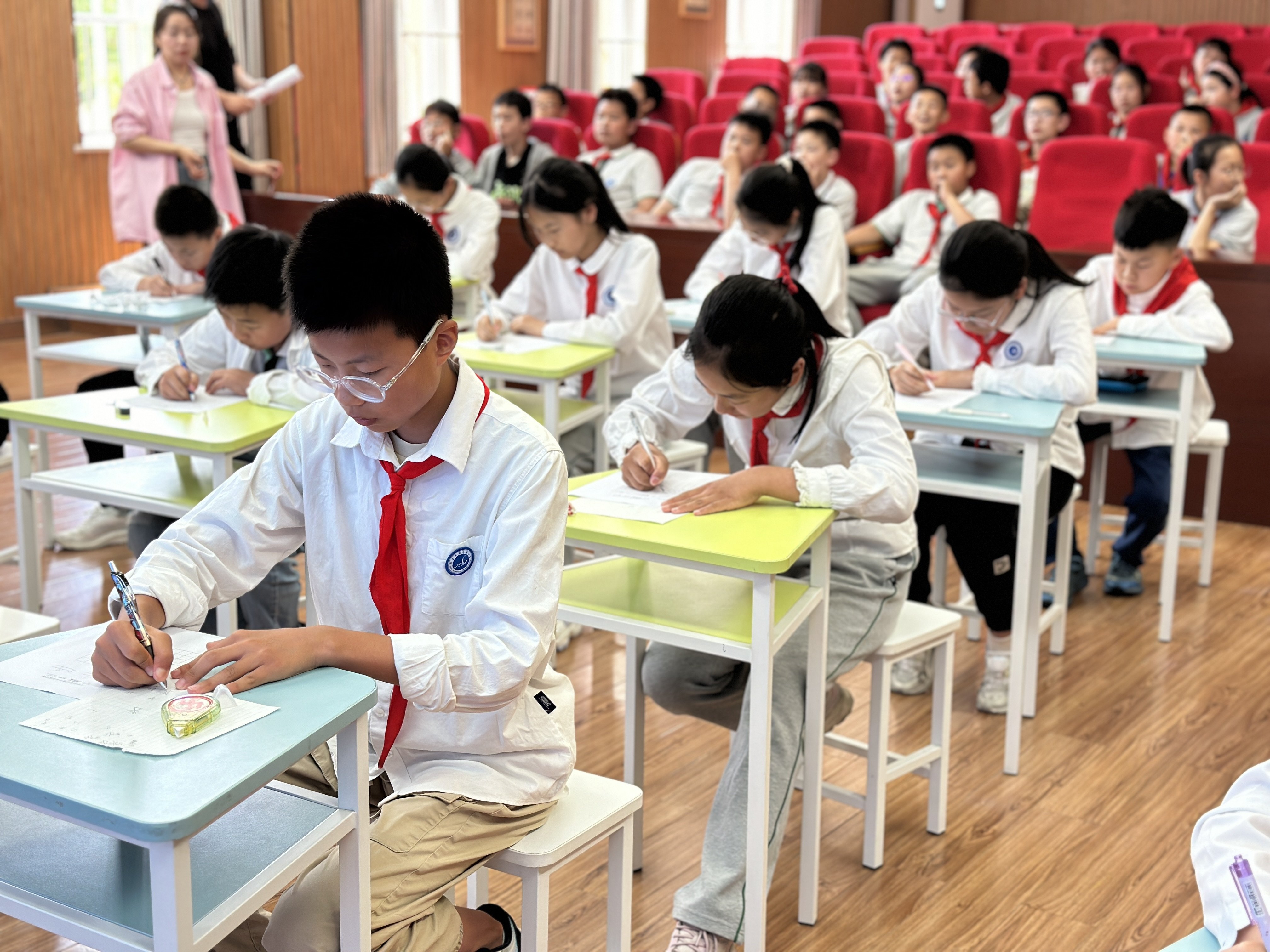 20240528魔幻数学报道_html_5c44712e.jpg