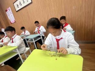 20240528五年级智力扣达人赛报道（黄娴写）_html_m5da14992.jpg