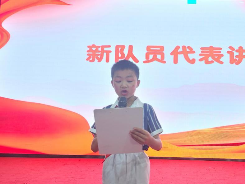 20240531六一汇演报道（李嘉靓写）_html_7d4ad697.jpg