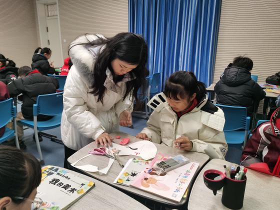 表情丰富 面具传情——南湾营小学“童学课堂”系列研究课第438期_html_1a647ec2.jpg